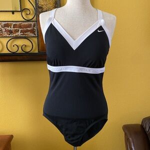 Nike NWOT swimsuit
